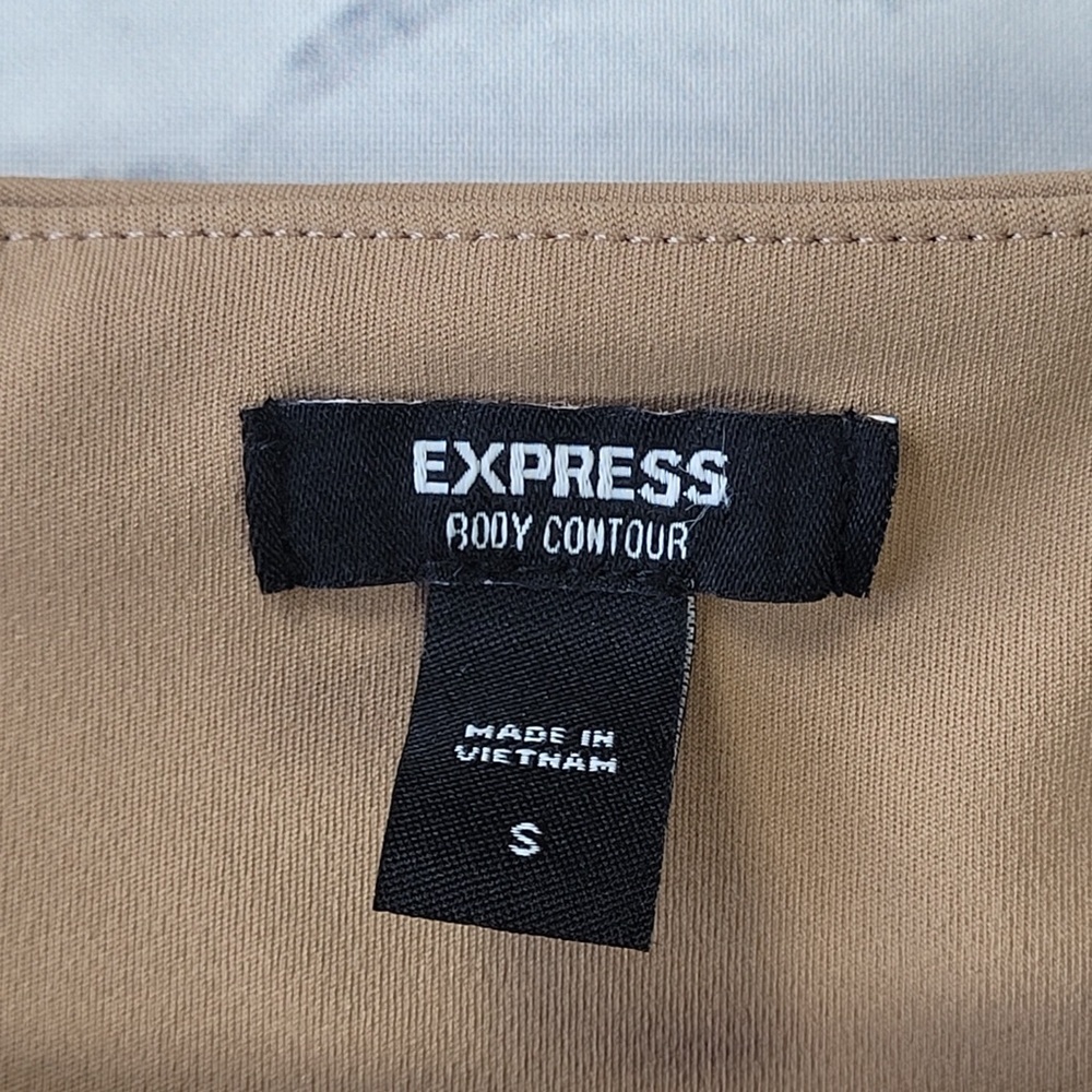 ✅ Express Body Contour Neutral Tank Top in Beige size S - Picture 7 of 9